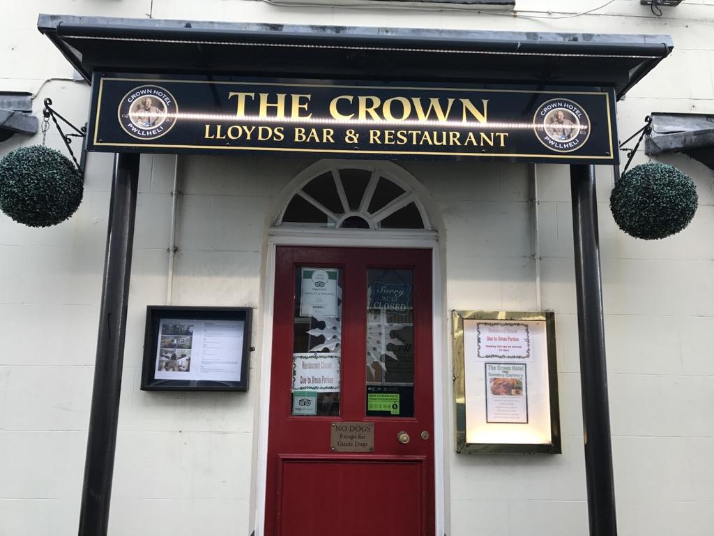 Crown Hotel Pwllheli Exteriör bild